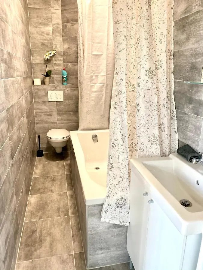 Сarnot Apartments Zoo Area أنتويرب 0*,