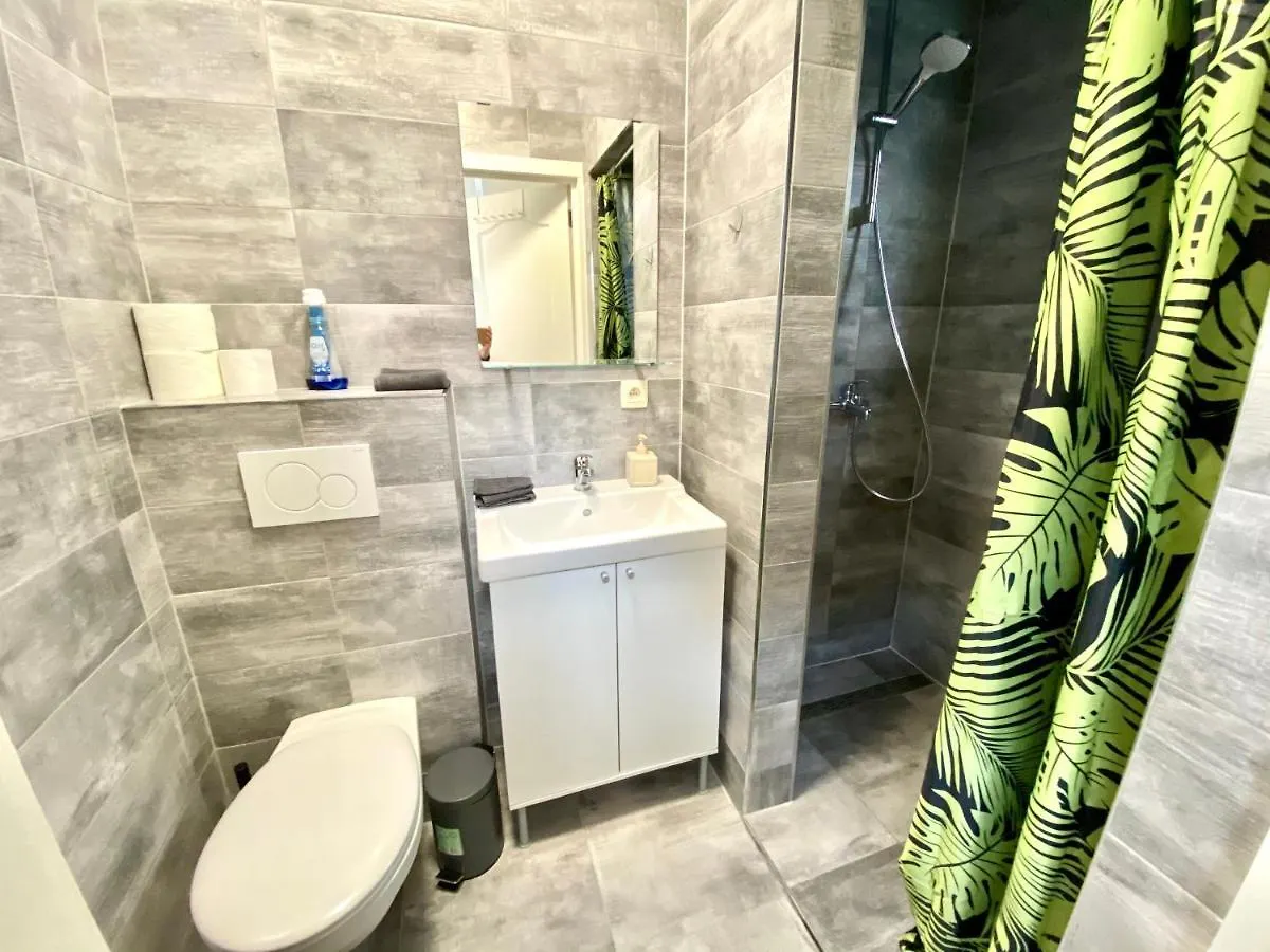 Сarnot Apartments Zoo Area أنتويرب