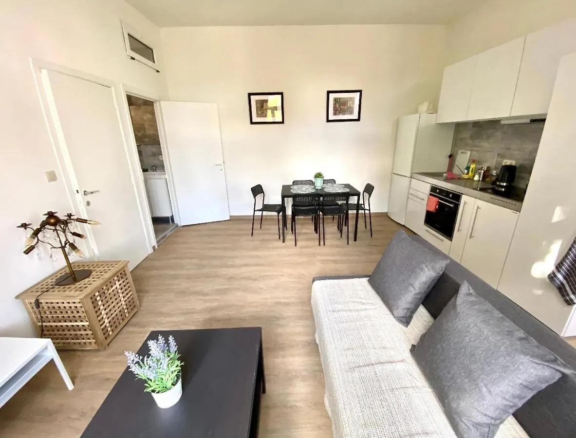Сarnot Apartments Zoo Area أنتويرب